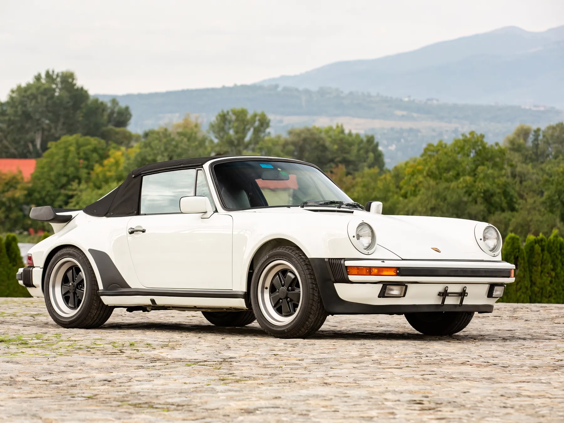 1986 Porsche 911 Carrera 3.2 Cabriolet
