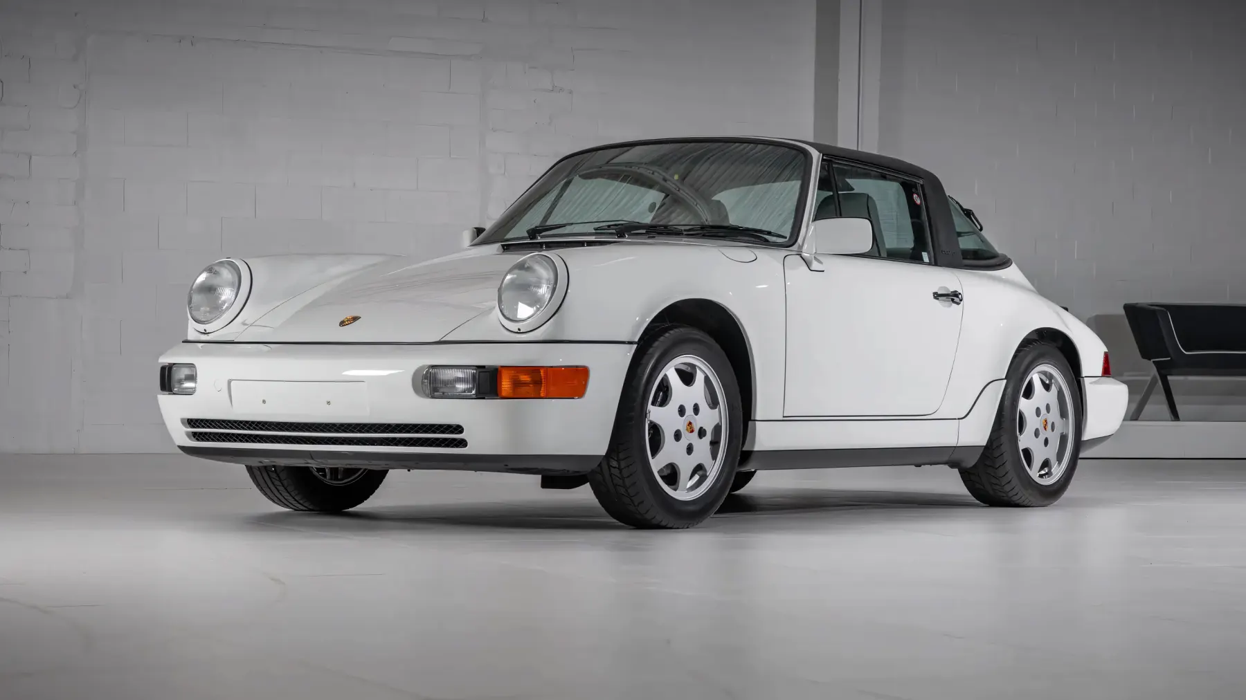 1990 Porsche 911 Carrera 2 Targa