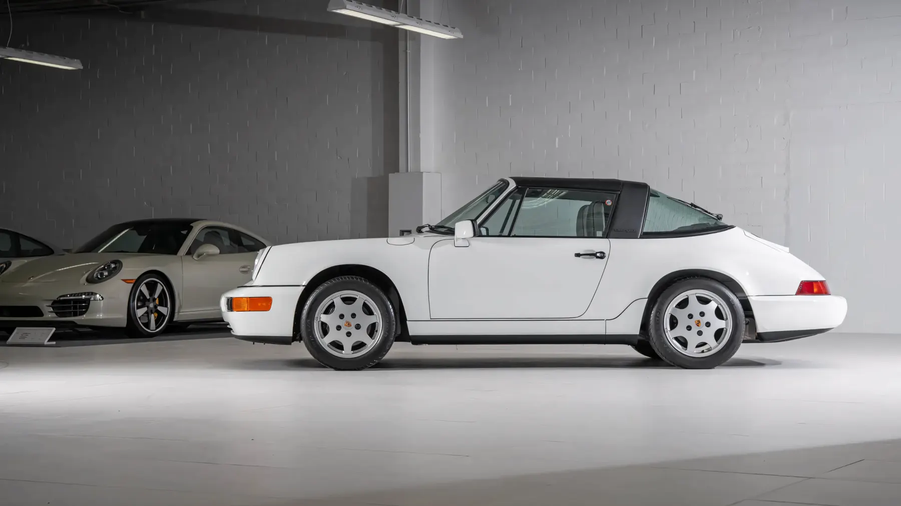 1990 Porsche 911 Carrera 2 Targa