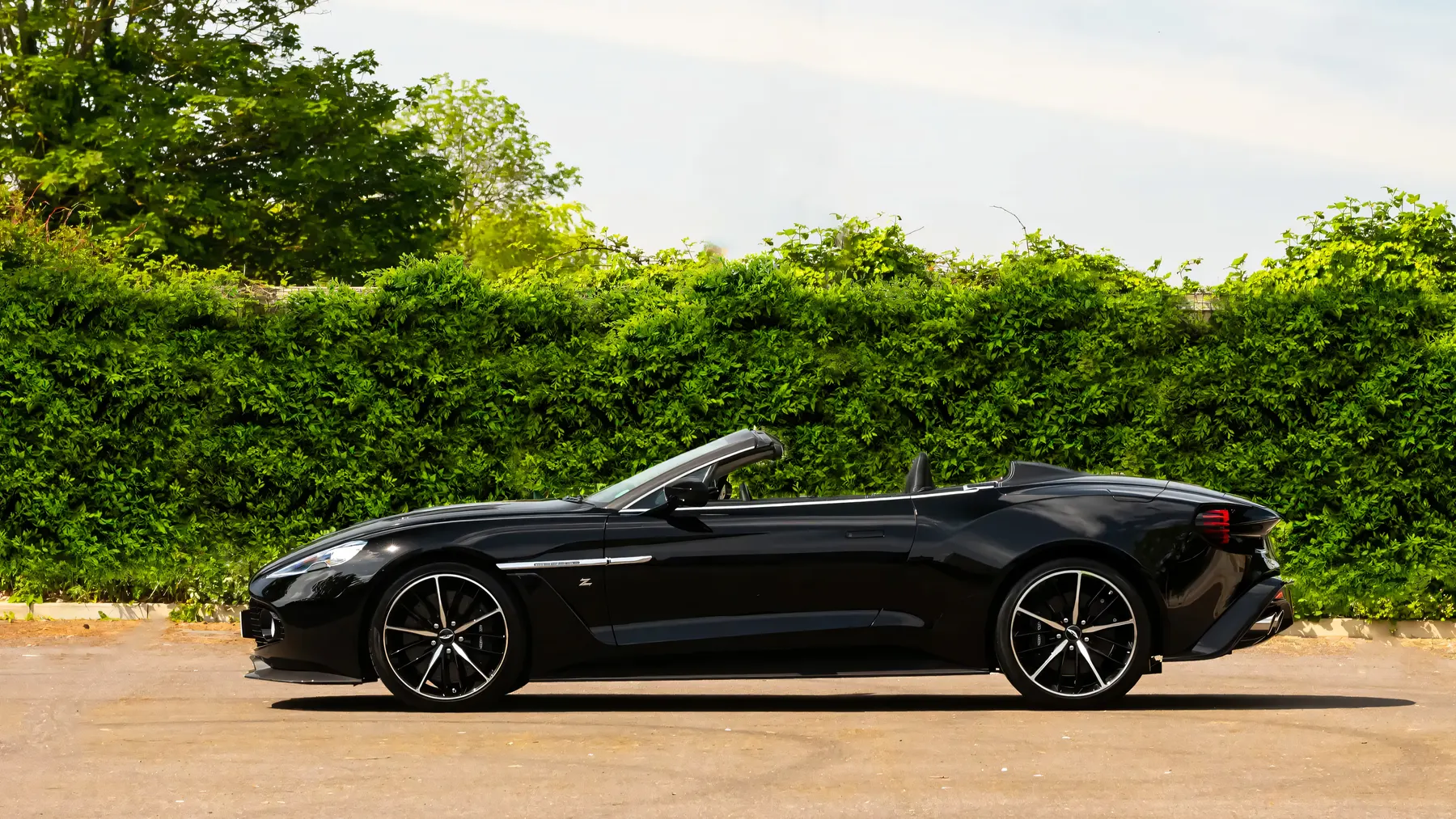2018 Aston Martin Vanquish Zagato Volante